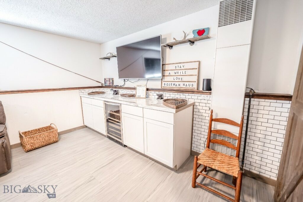 24151 Frontage Road, Bozeman MT 59718