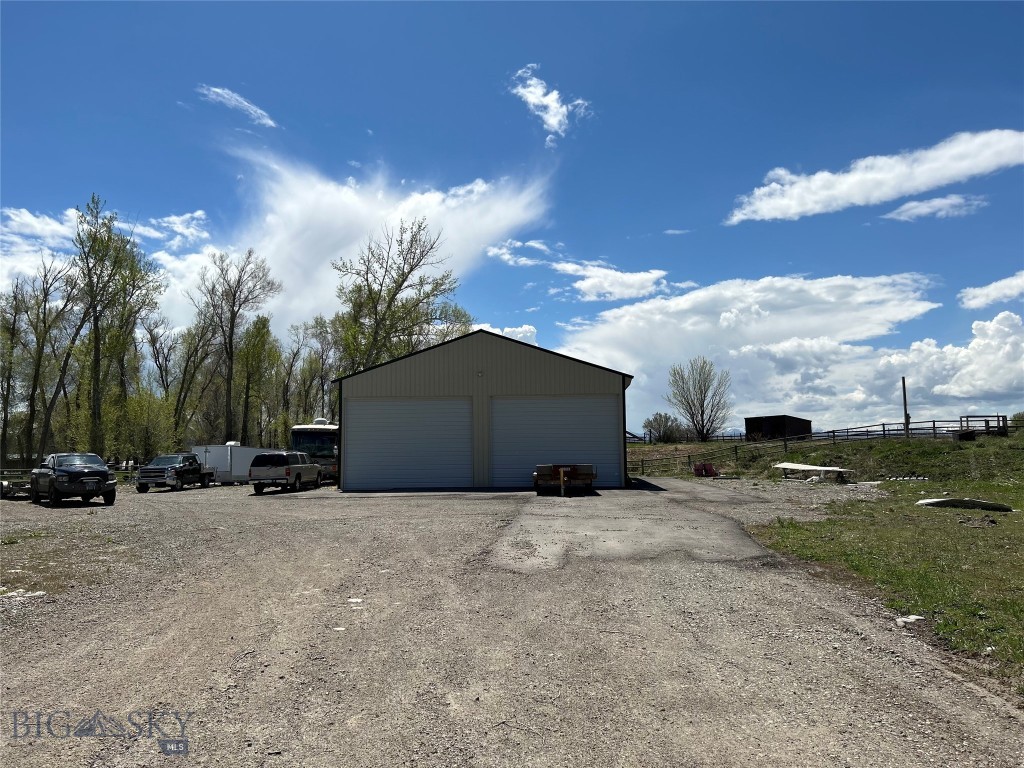 2444 W Cameron Bridge Road, Bozeman MT 59718