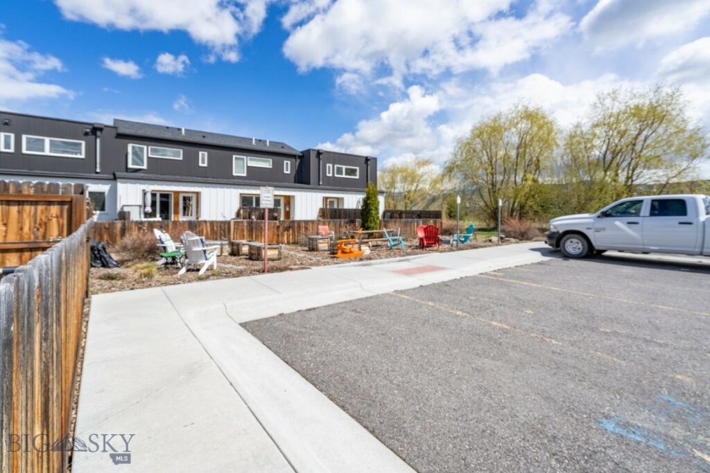 2448 Gallatin Green Boulevard, Bozeman MT 59718