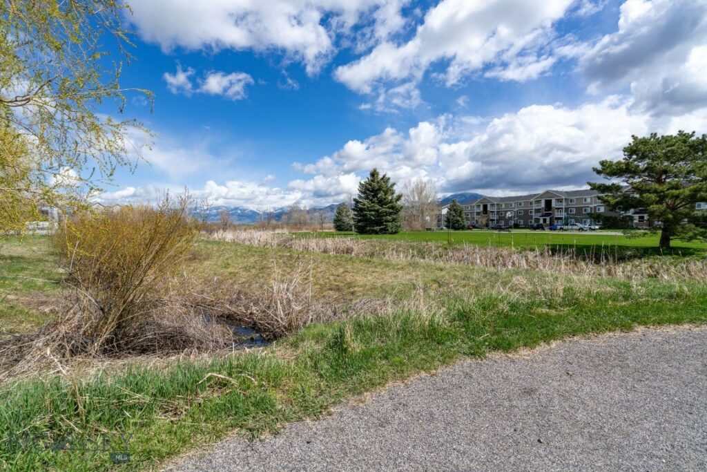 2448 Gallatin Green Boulevard, Bozeman MT 59718