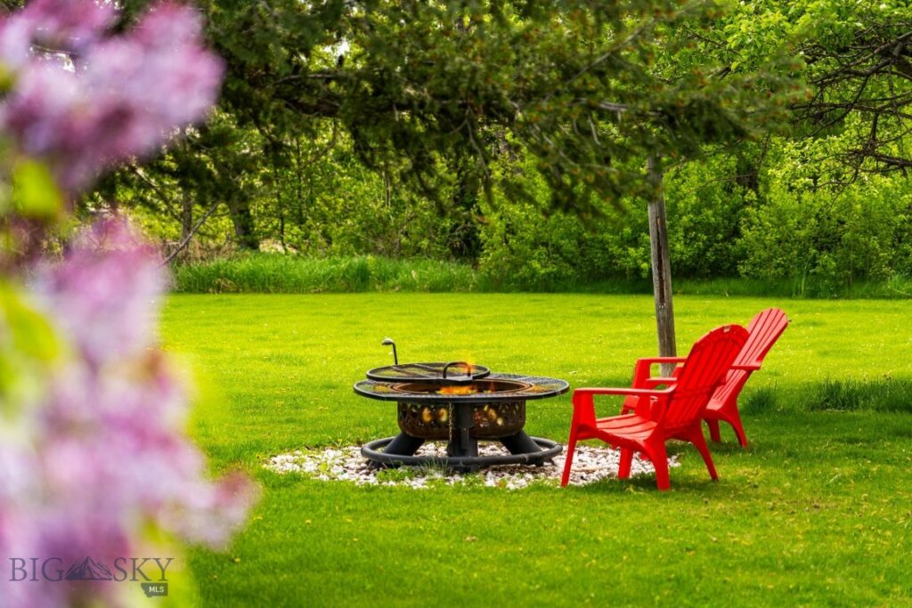 25 Big Chief Trail, Bozeman MT 59718