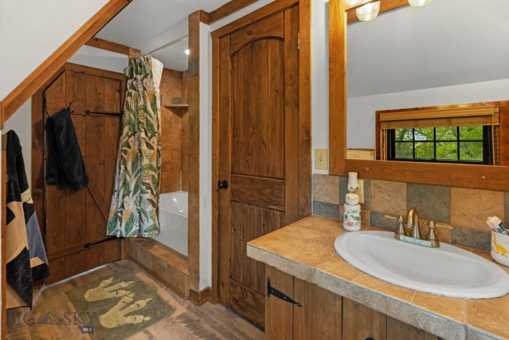 25 Big Chief Trail, Bozeman MT 59718