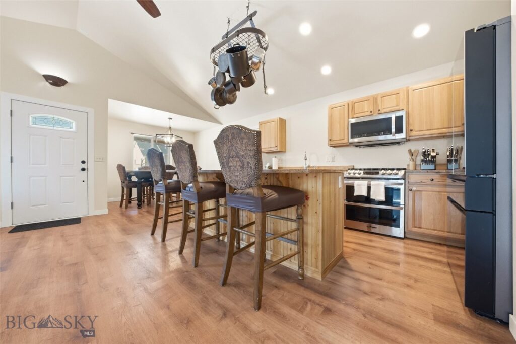 250 Jackson Lane, Belgrade MT 59714