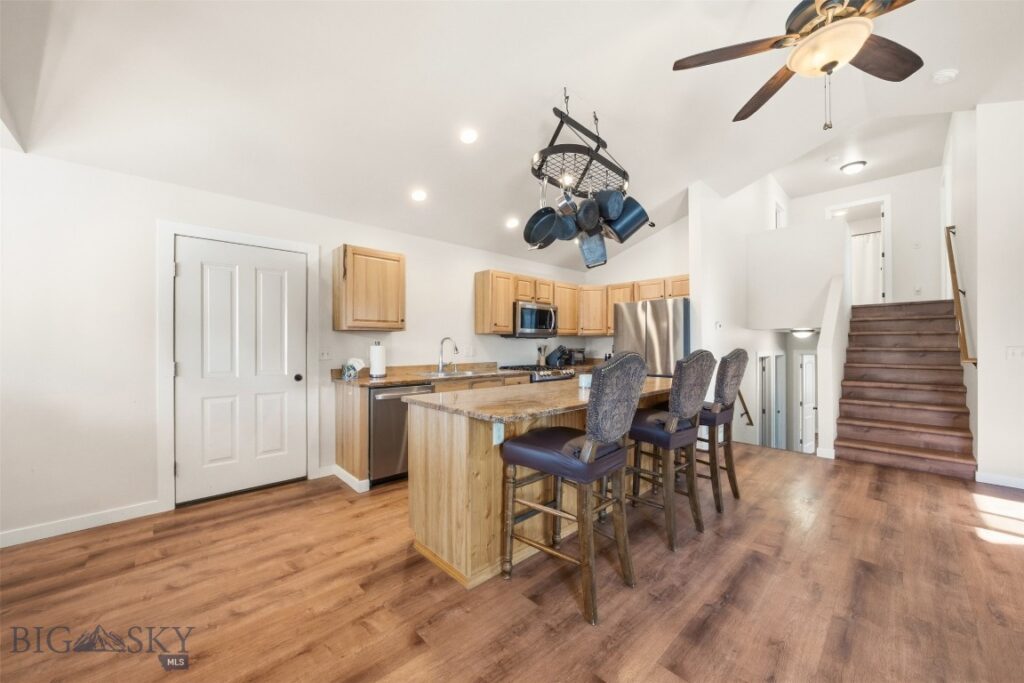 250 Jackson Lane, Belgrade MT 59714