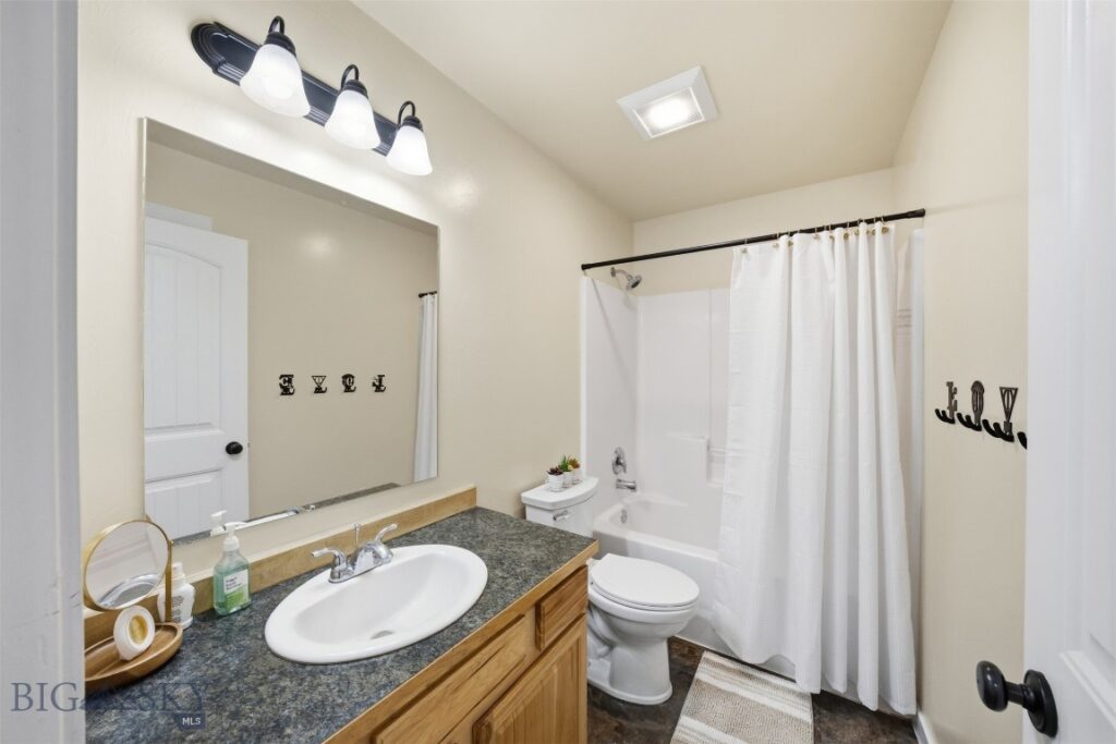 250 Jackson Lane, Belgrade MT 59714