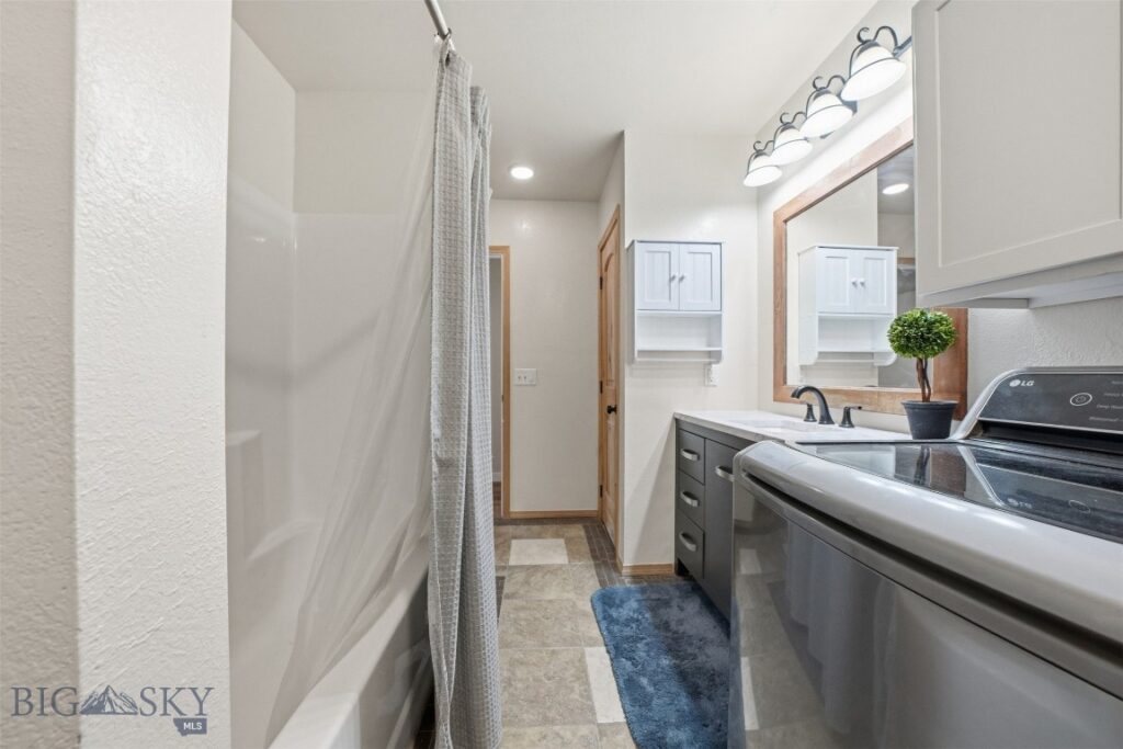 250 Jackson Lane, Belgrade MT 59714