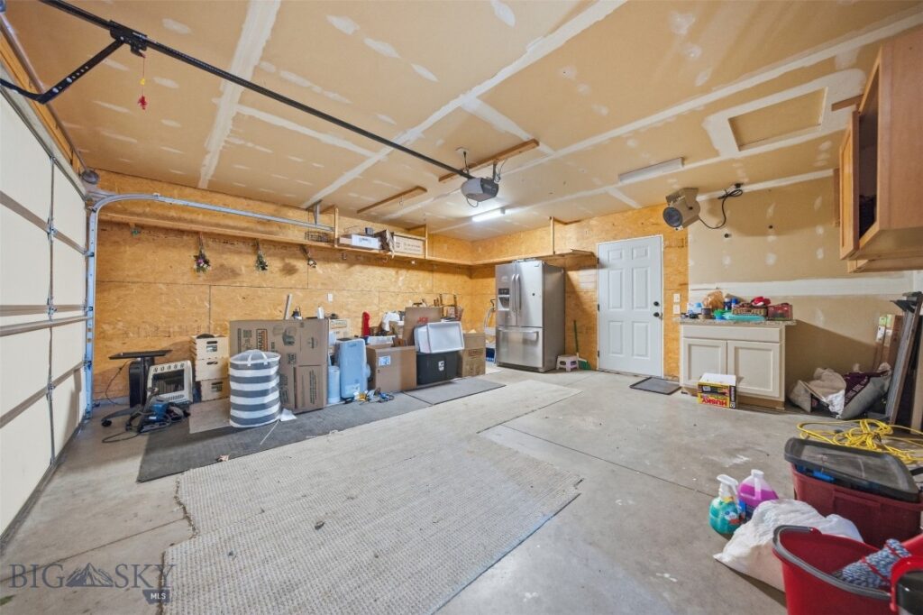 250 Jackson Lane, Belgrade MT 59714