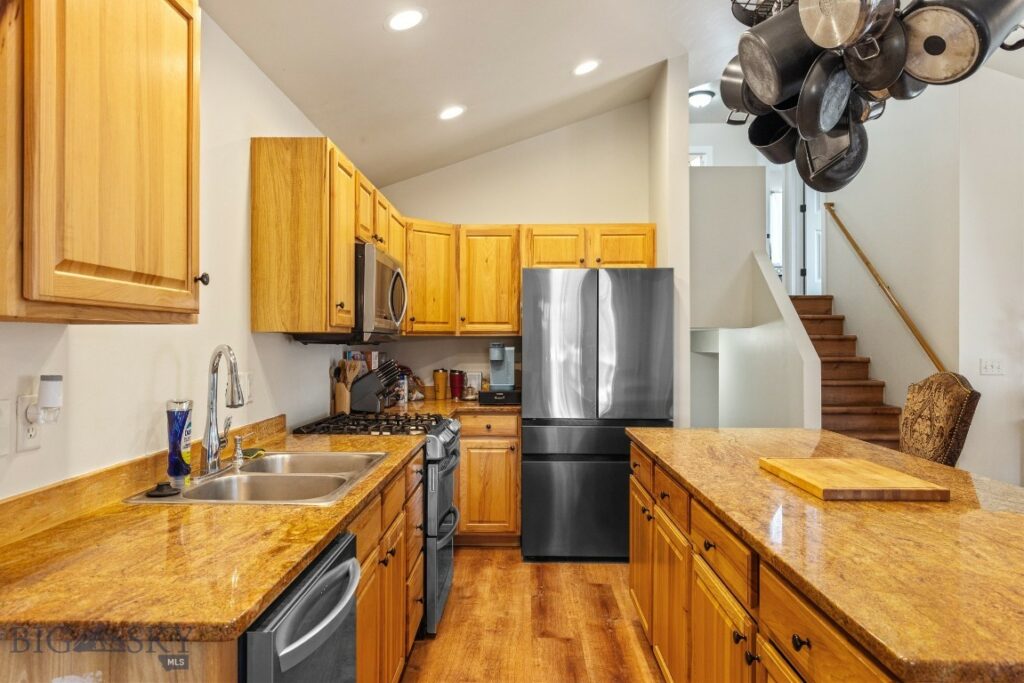250 Jackson Lane, Belgrade MT 59714