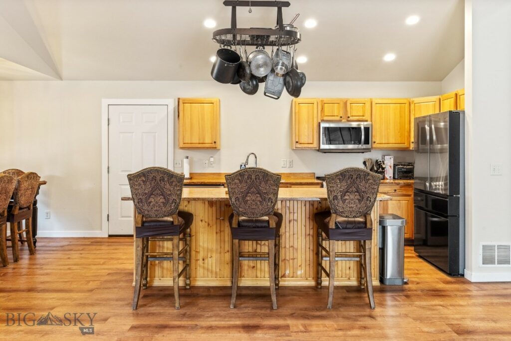 250 Jackson Lane, Belgrade MT 59714