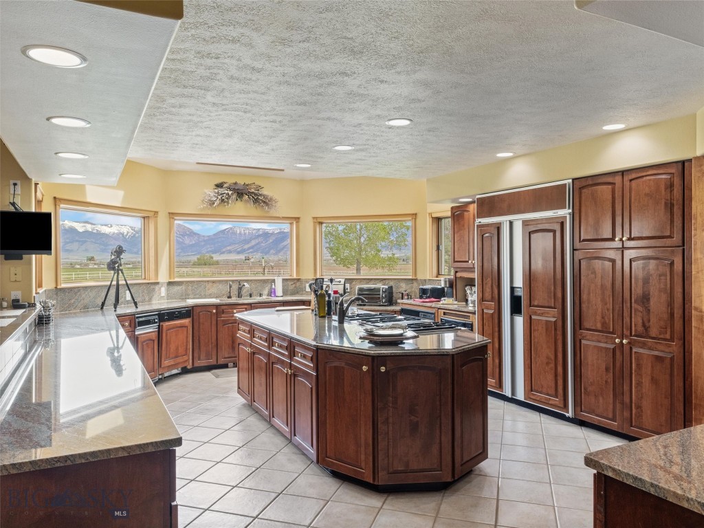 2501 E Cameron Bridge Road, Bozeman MT 59718