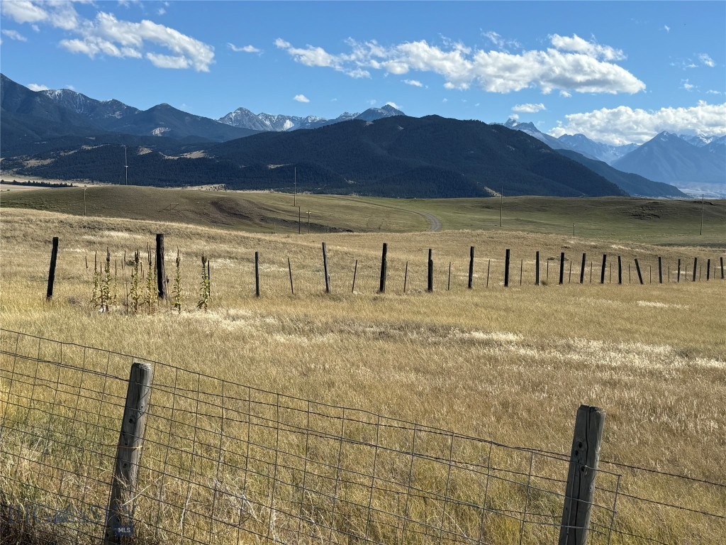 2511 Sun Avenue, Livingston MT 59047