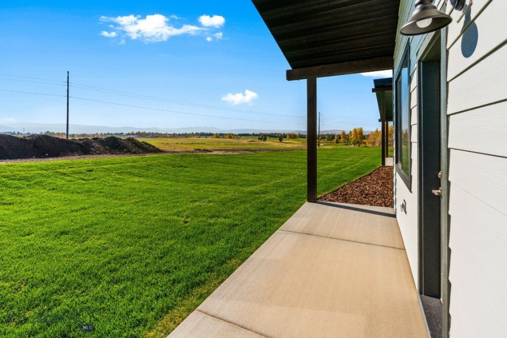 26 Horseshoe Loop, Bozeman MT 59718