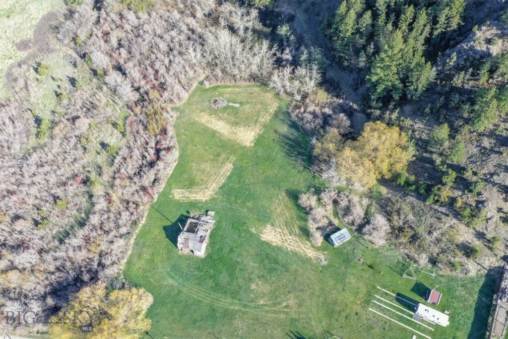 26580 Dry Creek Rd, Belgrade MT 59714