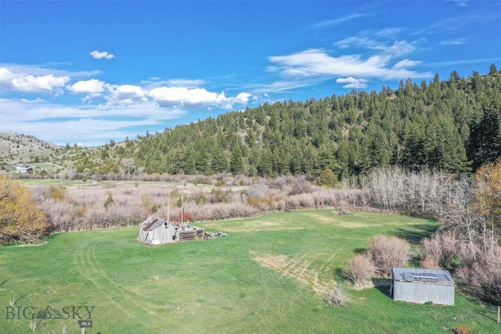 26580 Dry Creek Rd, Belgrade MT 59714