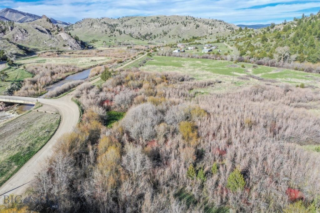 26580 Dry Creek Rd, Belgrade MT 59714