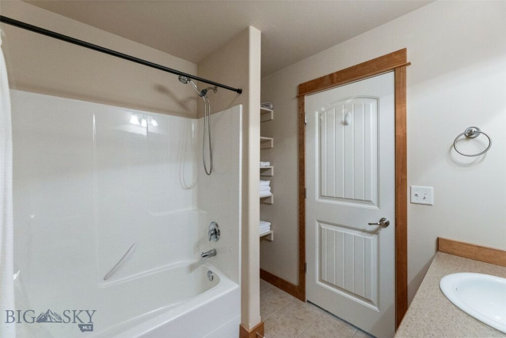 2694 Typha, Bozeman MT 59718