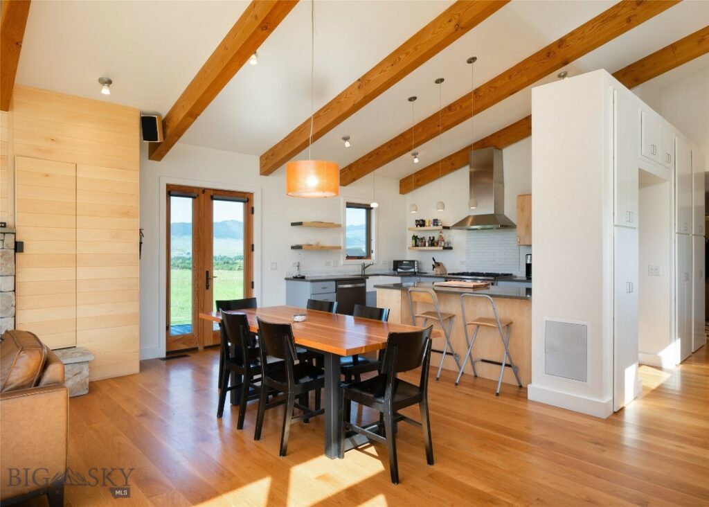27 Royal Wulff Road, Livingston MT 59047