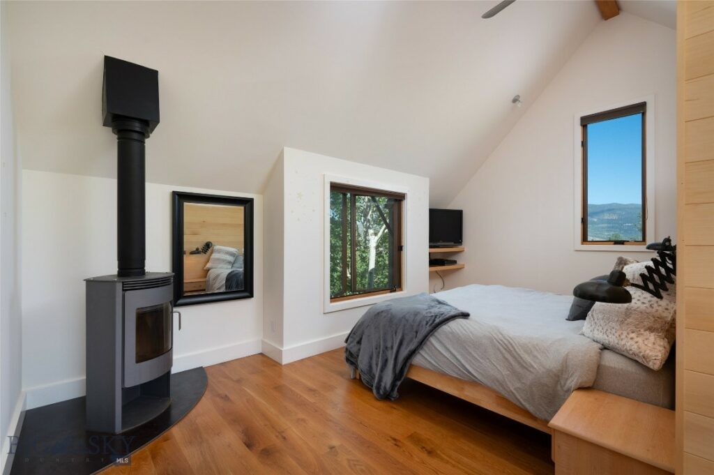 27 Royal Wulff Road, Livingston MT 59047