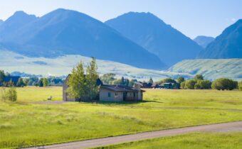 27 Royal Wulff Road, Livingston MT 59047