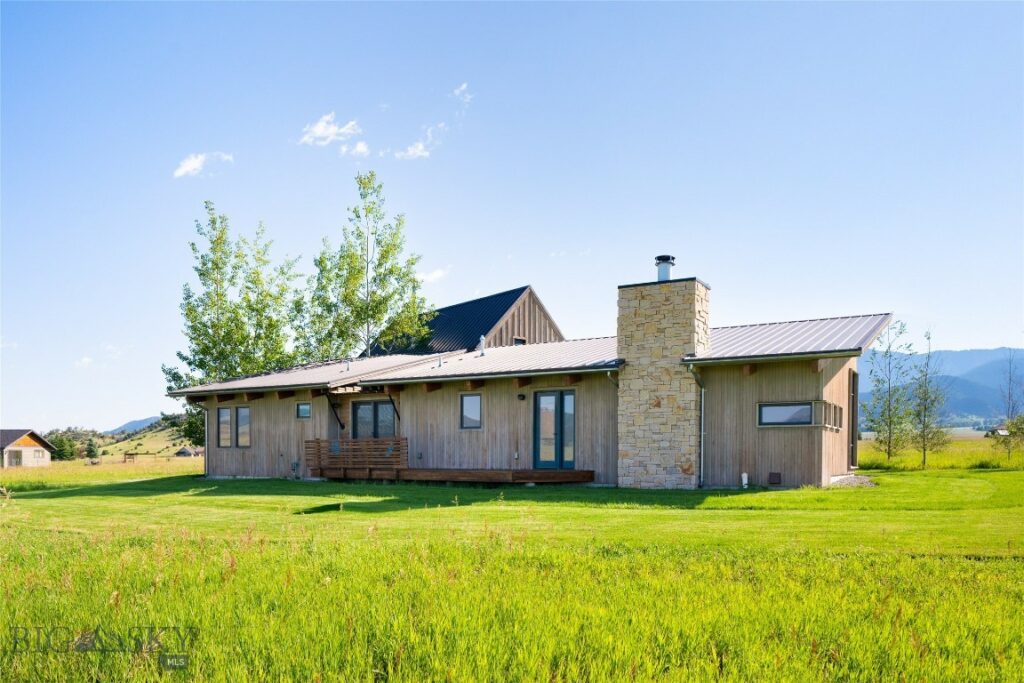 27 Royal Wulff Road, Livingston MT 59047