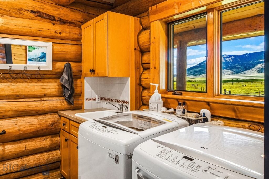 270 Brown Pony Trail, Belgrade MT 59714