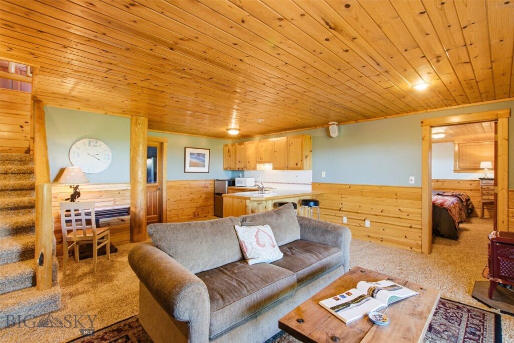 270 Brown Pony Trail, Belgrade MT 59714