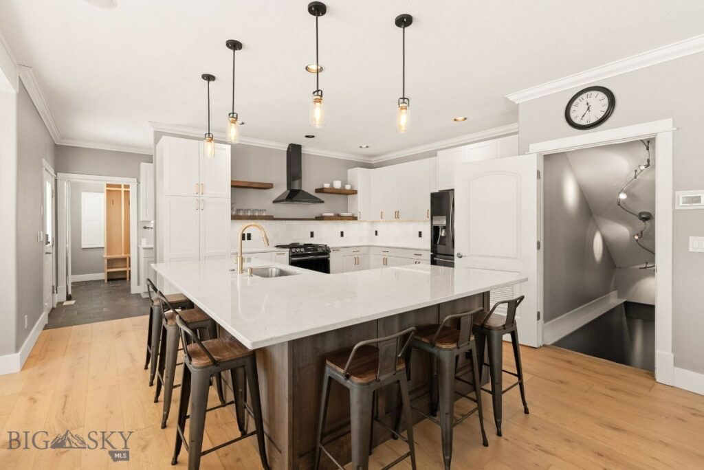 2743 Sheepshank Drive, Belgrade MT 59714