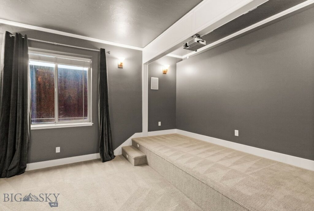 2743 Sheepshank Drive, Belgrade MT 59714