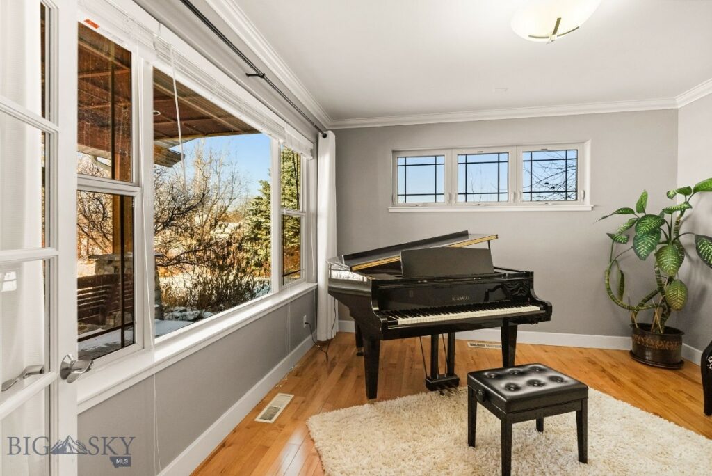 2743 Sheepshank Drive, Belgrade MT 59714