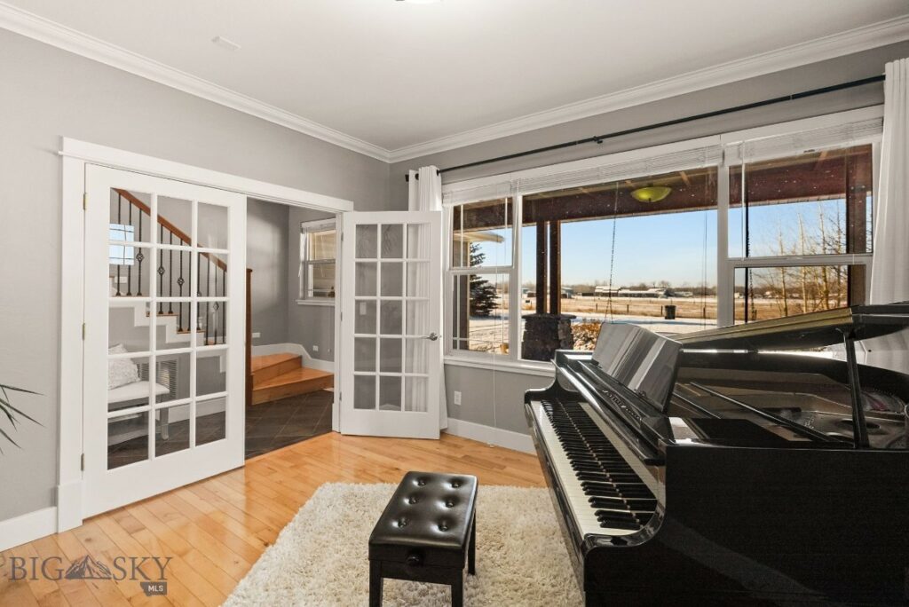 2743 Sheepshank Drive, Belgrade MT 59714