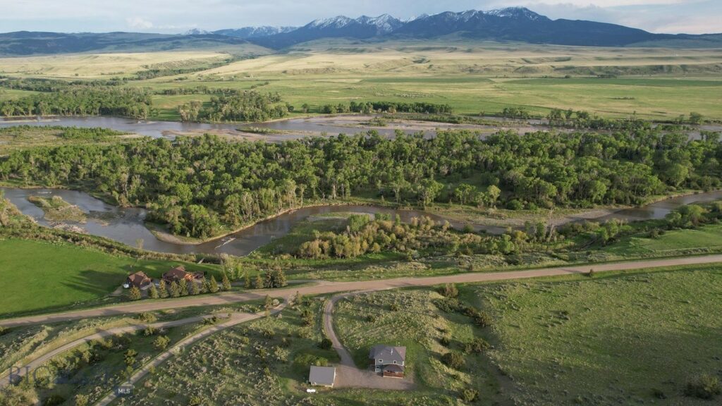 275 Convict Grade Road, Livingston MT 59047