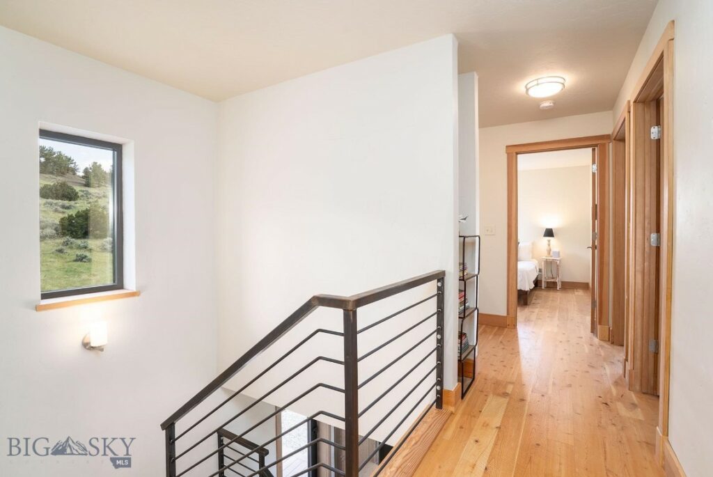 275 Convict Grade Road, Livingston MT 59047
