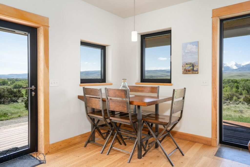 275 Convict Grade Road, Livingston MT 59047