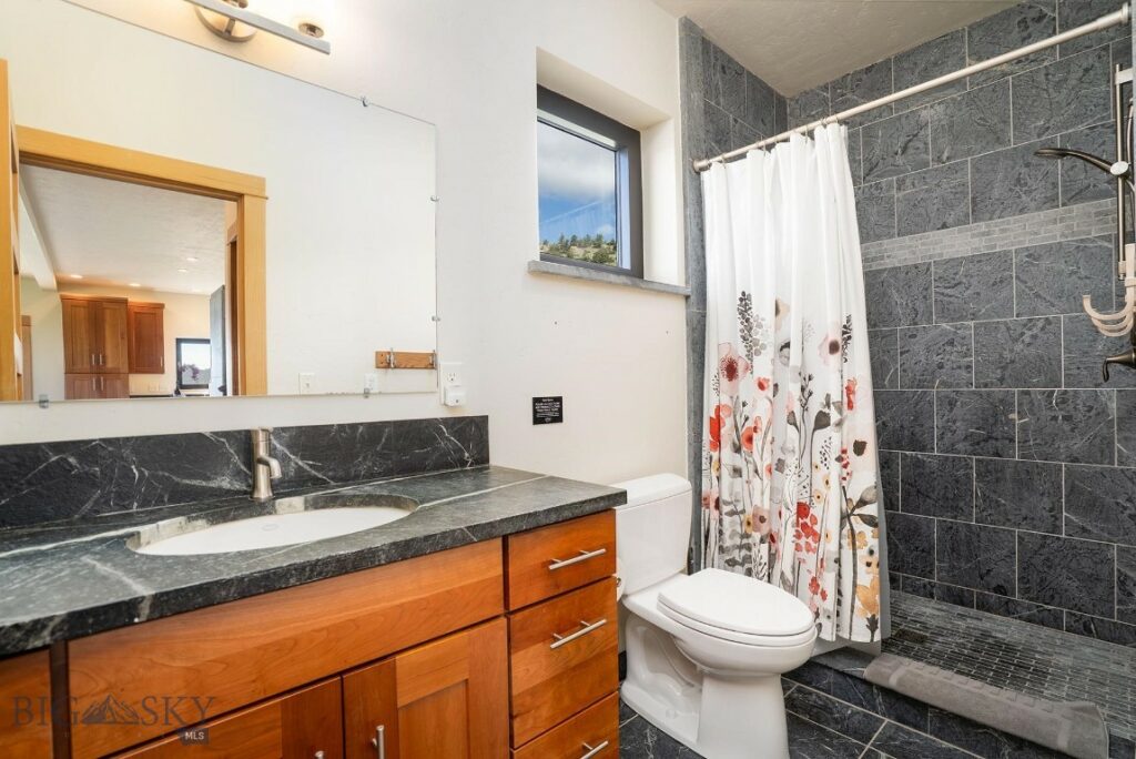 275 Convict Grade Road, Livingston MT 59047
