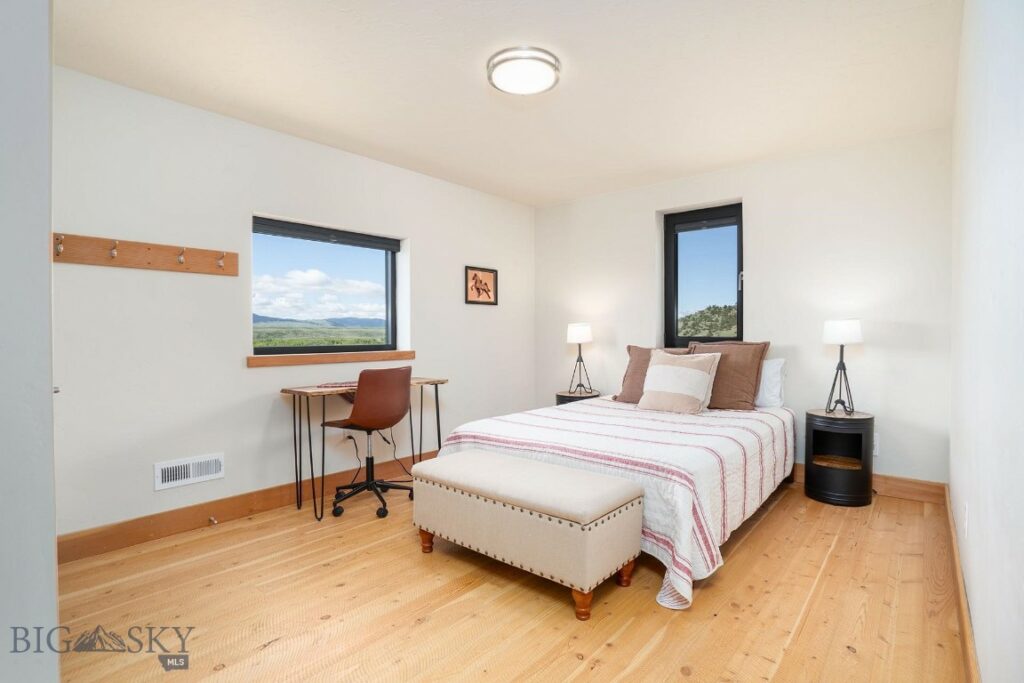 275 Convict Grade Road, Livingston MT 59047