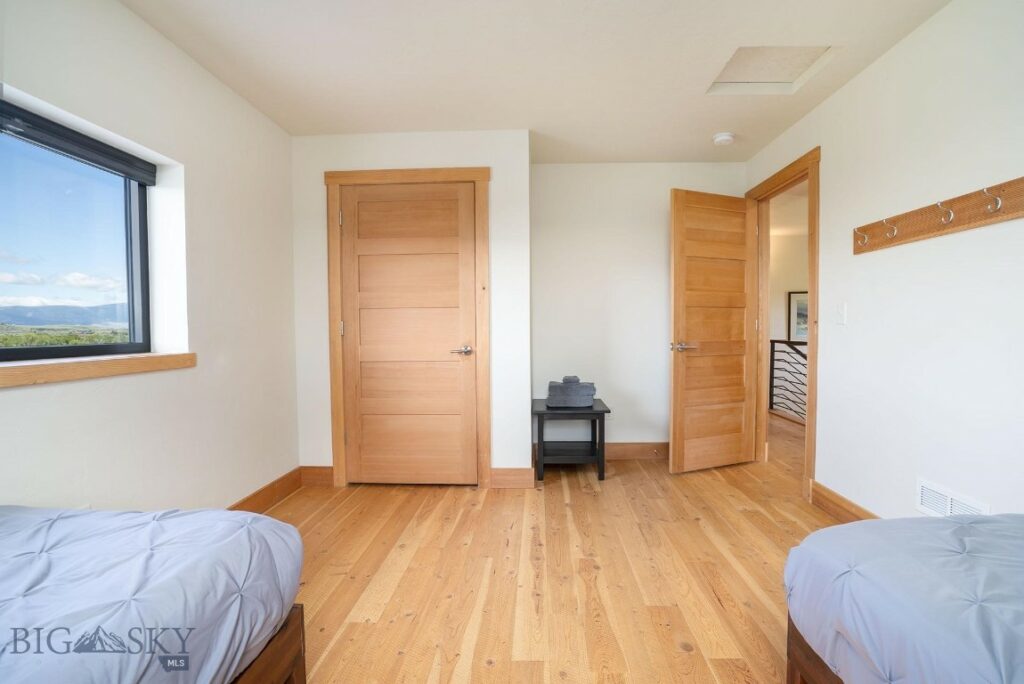275 Convict Grade Road, Livingston MT 59047