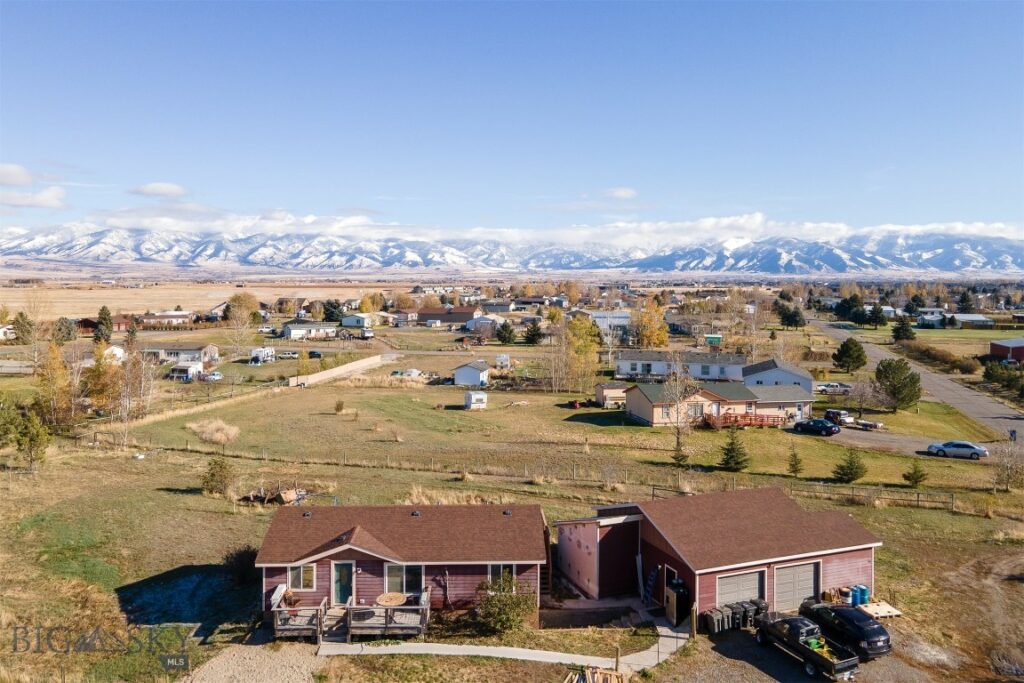 276 Blackhawk Lane, Belgrade MT 59714