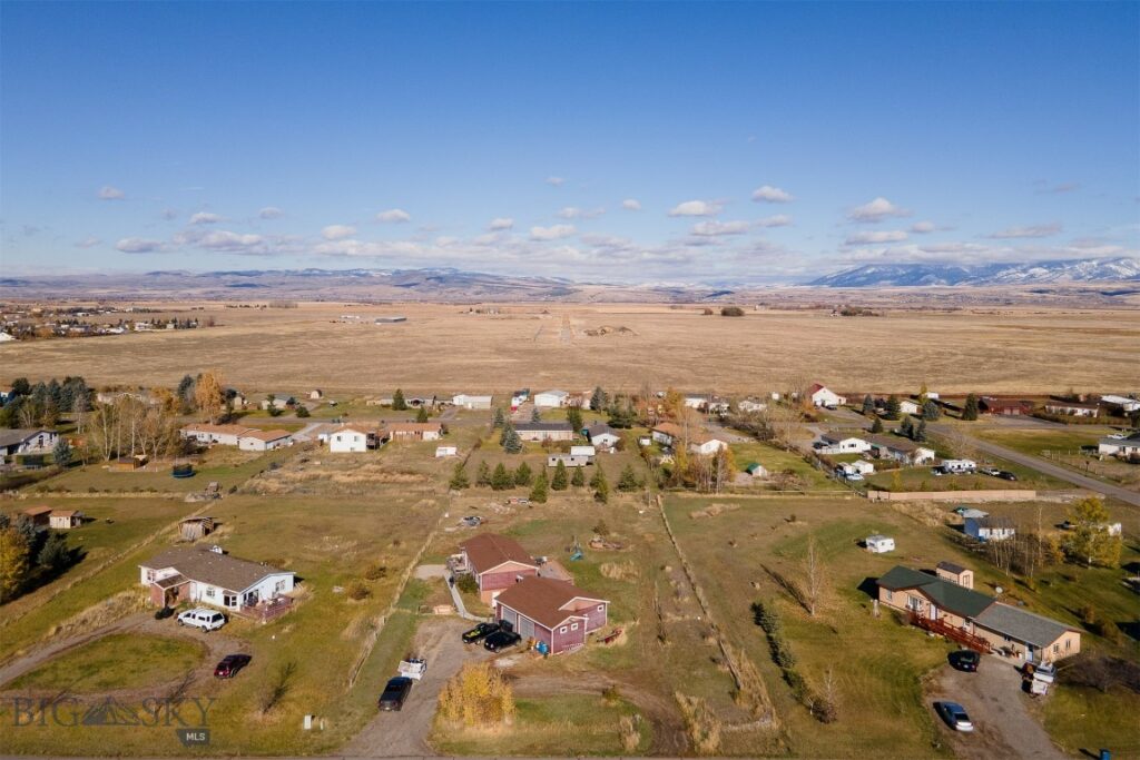 276 Blackhawk Lane, Belgrade MT 59714