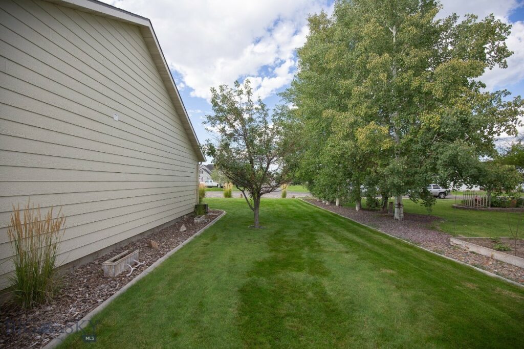 28 American Eagle Drive, Bozeman MT 59718