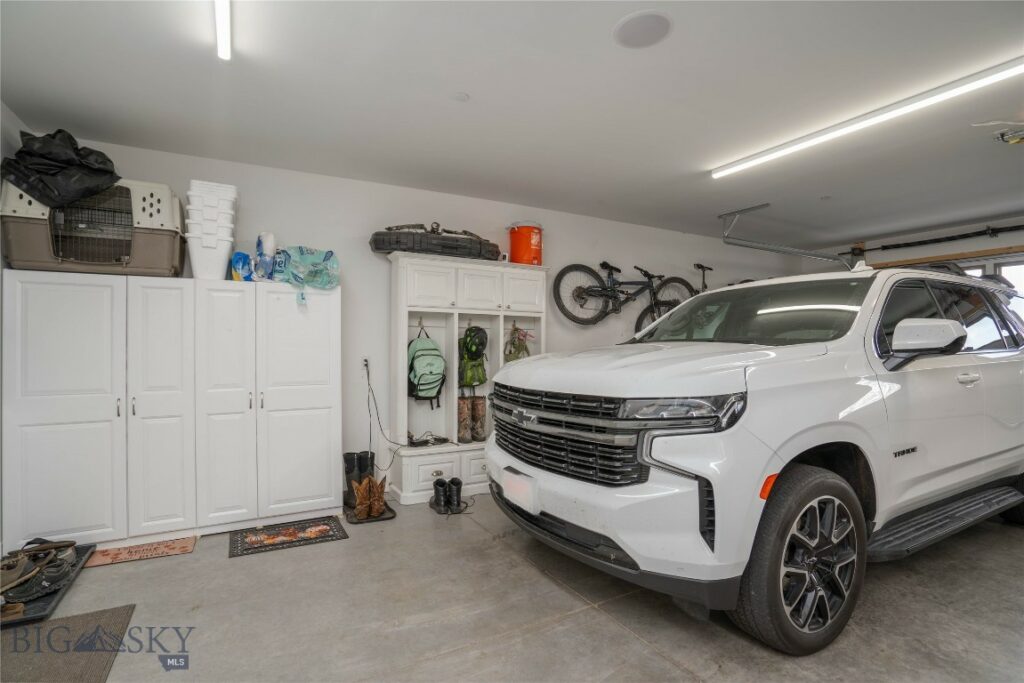 28 Defender Lane, Bozeman MT 59718