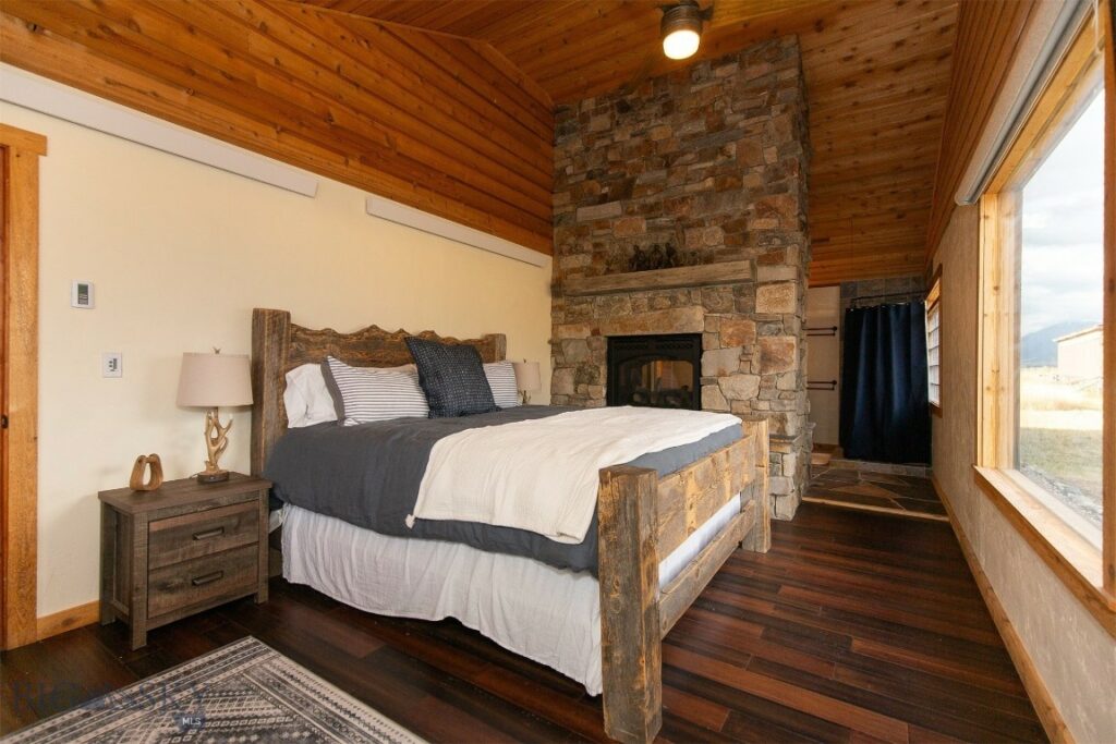 28 Loch Leven Road, Livingston MT 59047