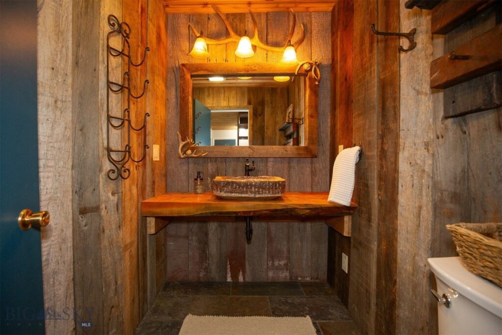 28 Loch Leven Road, Livingston MT 59047