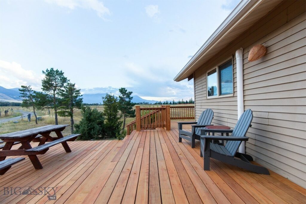 28 Loch Leven Road, Livingston MT 59047