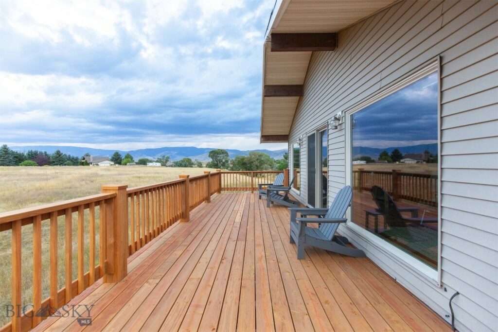 28 Loch Leven Road, Livingston MT 59047