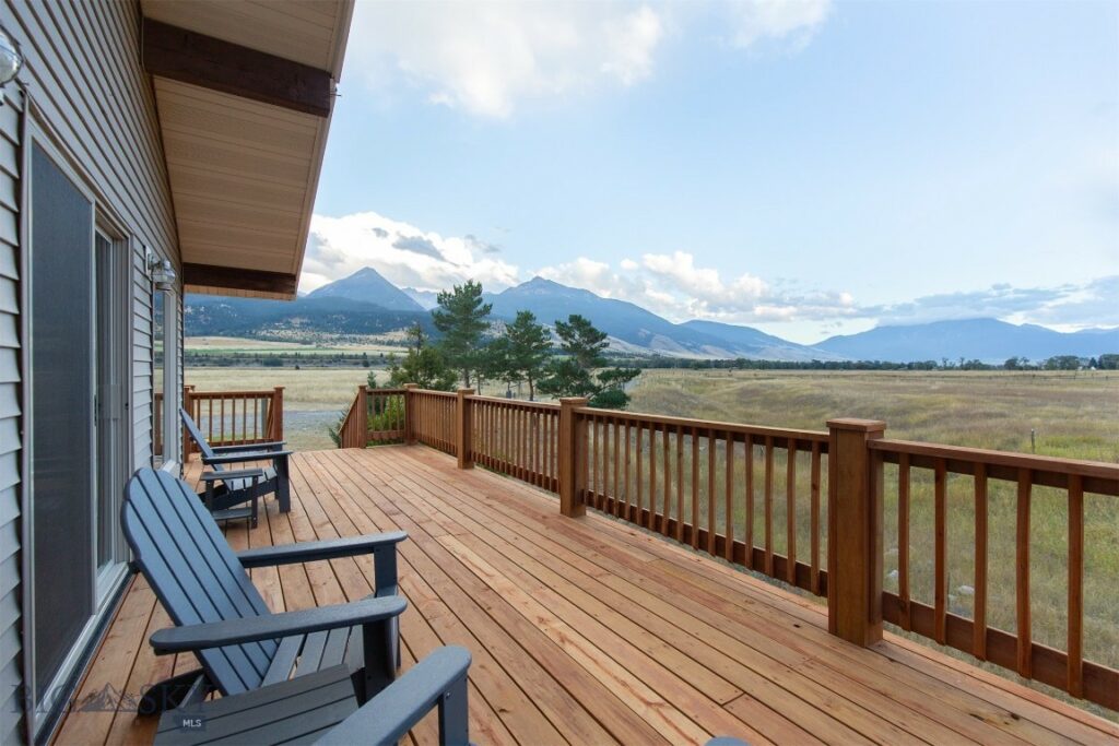 28 Loch Leven Road, Livingston MT 59047
