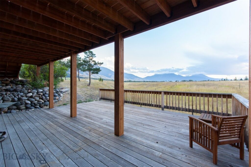 28 Loch Leven Road, Livingston MT 59047