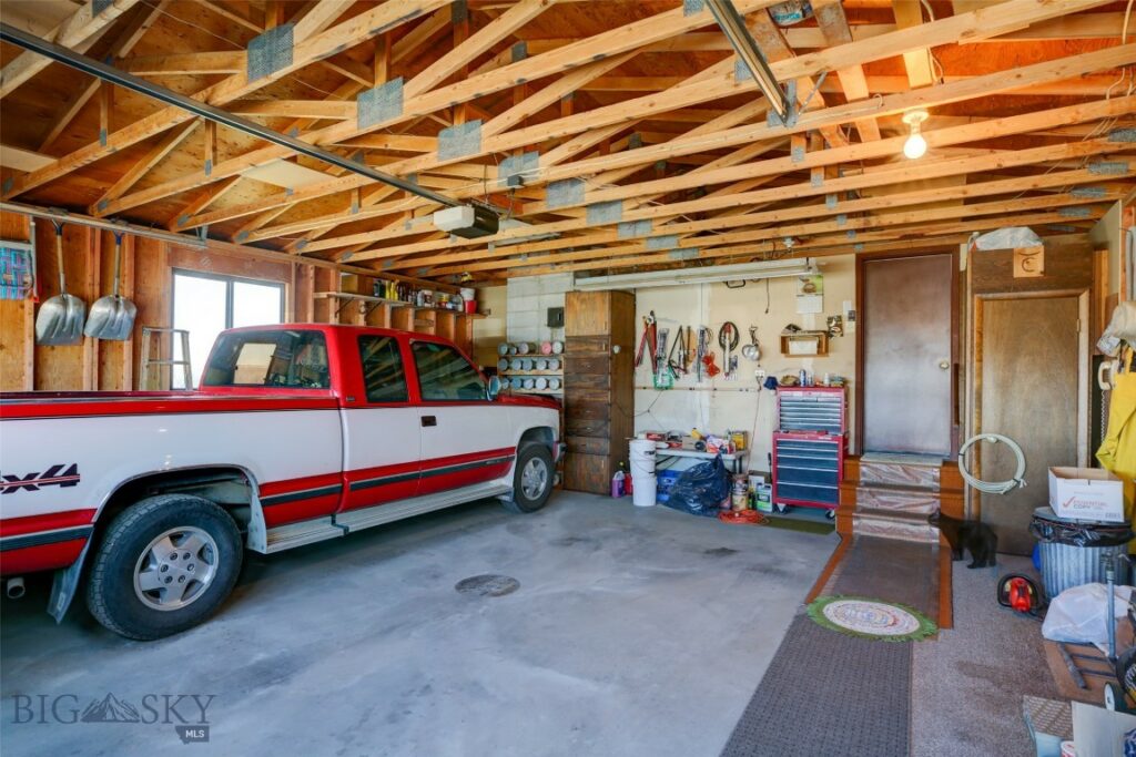 28 W Grannis, Livingston MT 59047