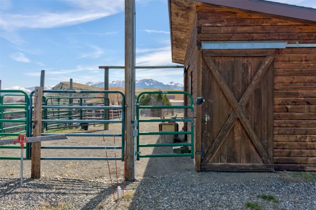 28 W Grannis, Livingston MT 59047