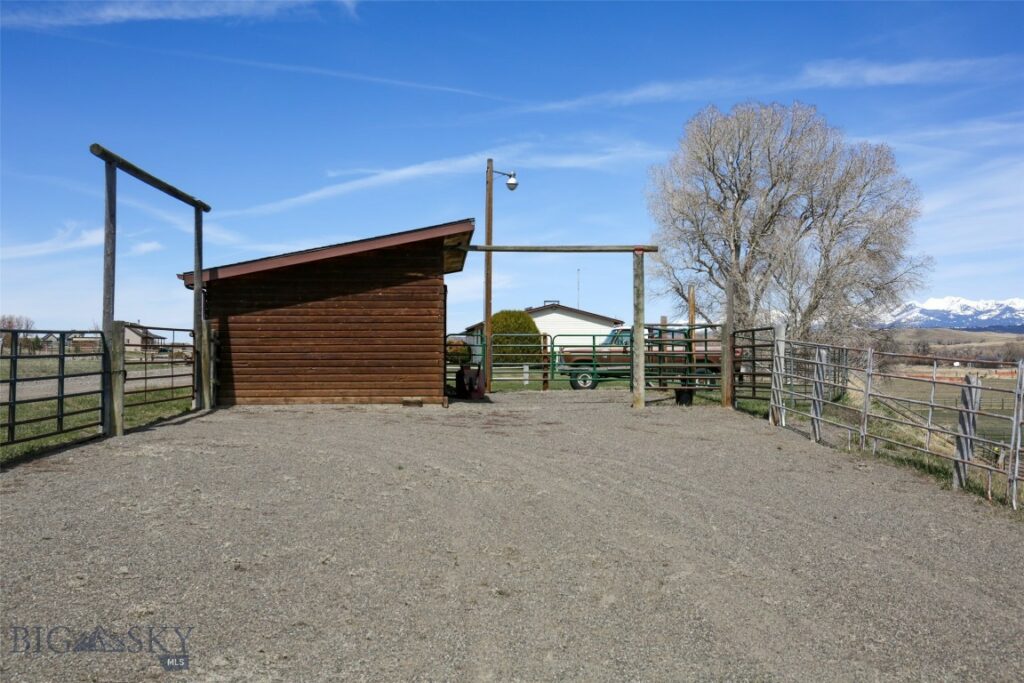 28 W Grannis, Livingston MT 59047
