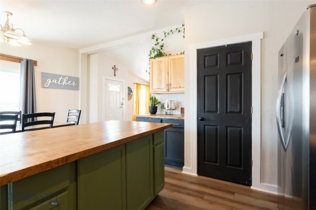 281 N Shore, Belgrade MT 59714